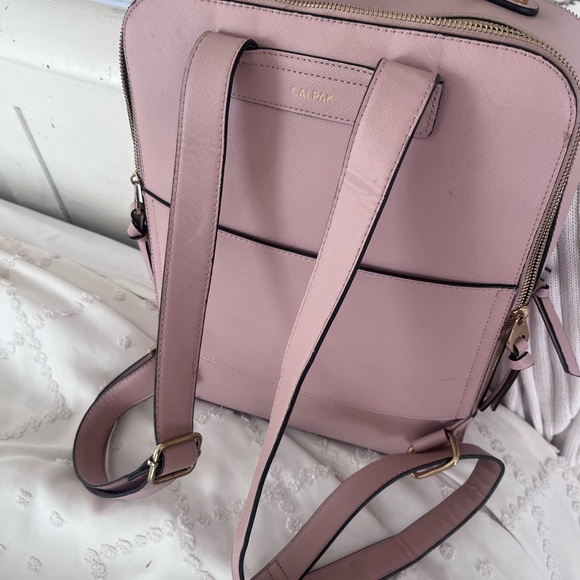 Calpak Kaya backpack laptop - Picture 4 of 6